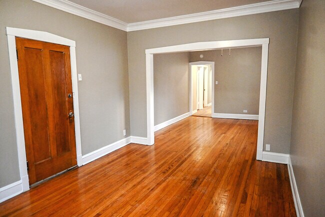 Foto del edificio - 5527 W Potomac Ave