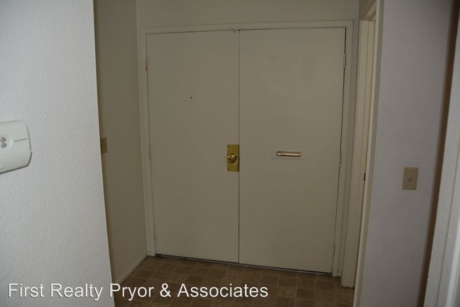 Building Photo - 3009 Harrison Pl