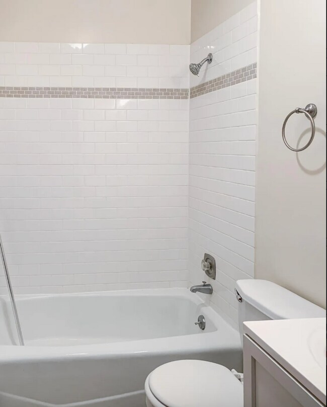 Foto del edificio - 2527 N Lincoln Ave