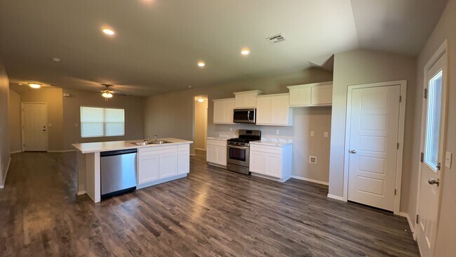 Foto del edificio - 13990 S Lansing Ave
