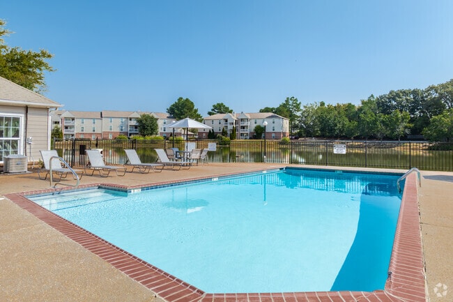 Building Photo - Southaven Pointe