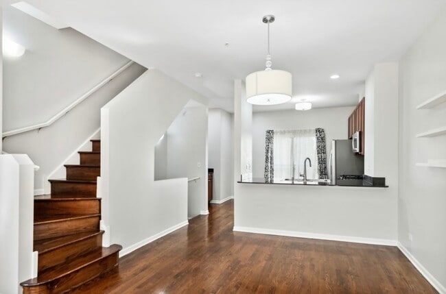Dining Room - 255 South Blvd