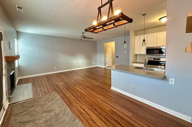 Foto del edificio - 4645 Grand Strand Dr