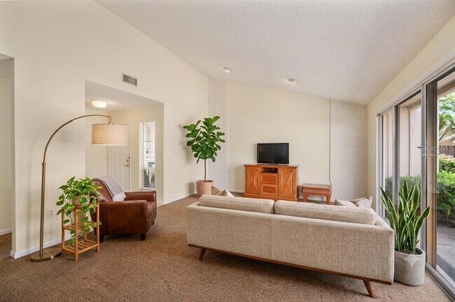 Foto del edificio - 4231 Oak Loop