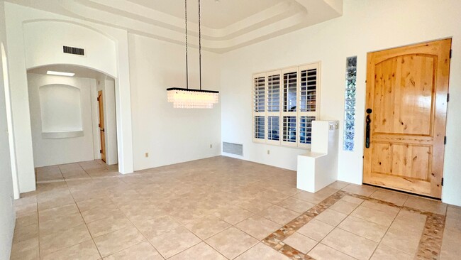 Foto del edificio - 4055 N Recker Rd