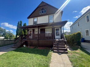 Building Photo - 3029 W 104th St