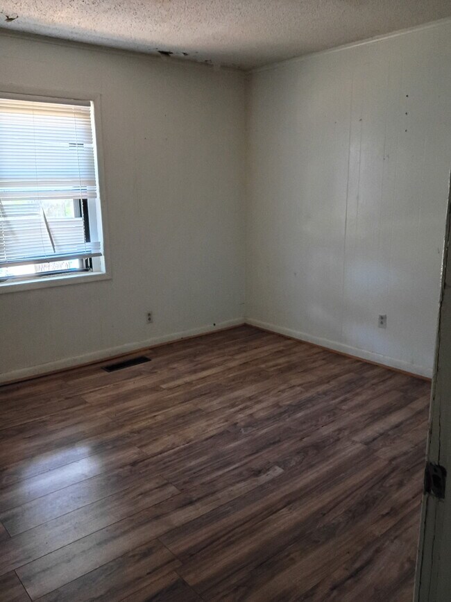 Foto del edificio - 402 Mimosa Cir