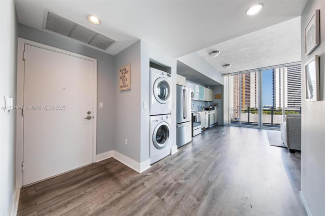 Foto del edificio - 350 NE 24th St