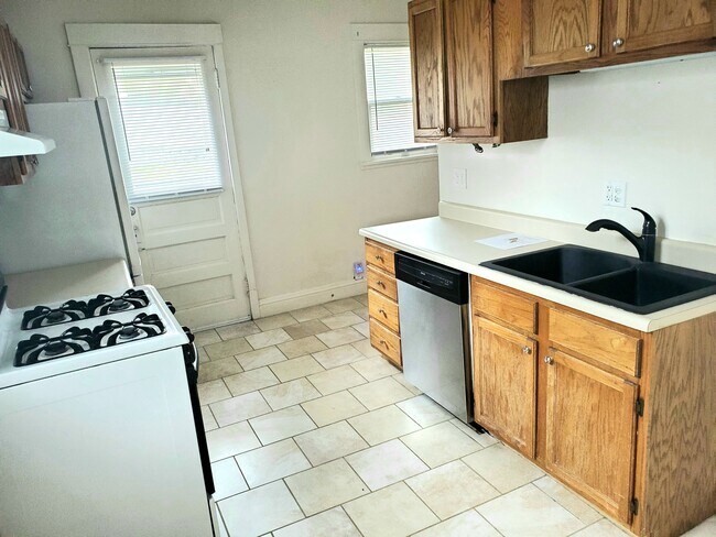 Foto del edificio - 3560 Jones St