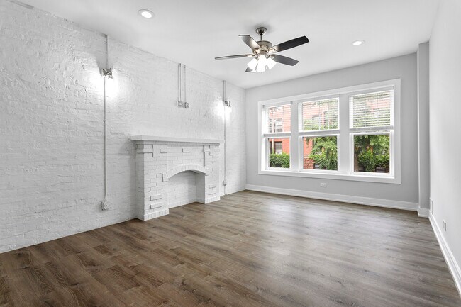 Foto del edificio - 6104 N Winthrop Ave