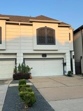 Building Photo - 824 Birdsall St