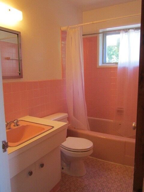 Foto del edificio - 1711 Meadowbrook Dr