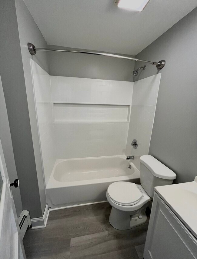 Foto del edificio - 140 Black Rock Ave