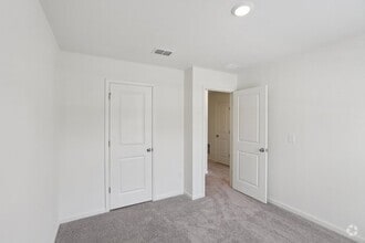 Building Photo - 2540 Coventry St SW