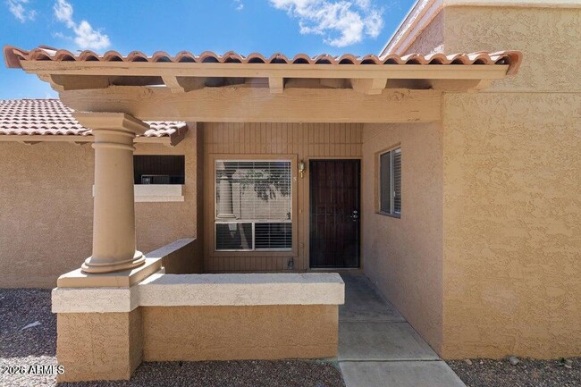 Building Photo - 330 W Tonopah Dr