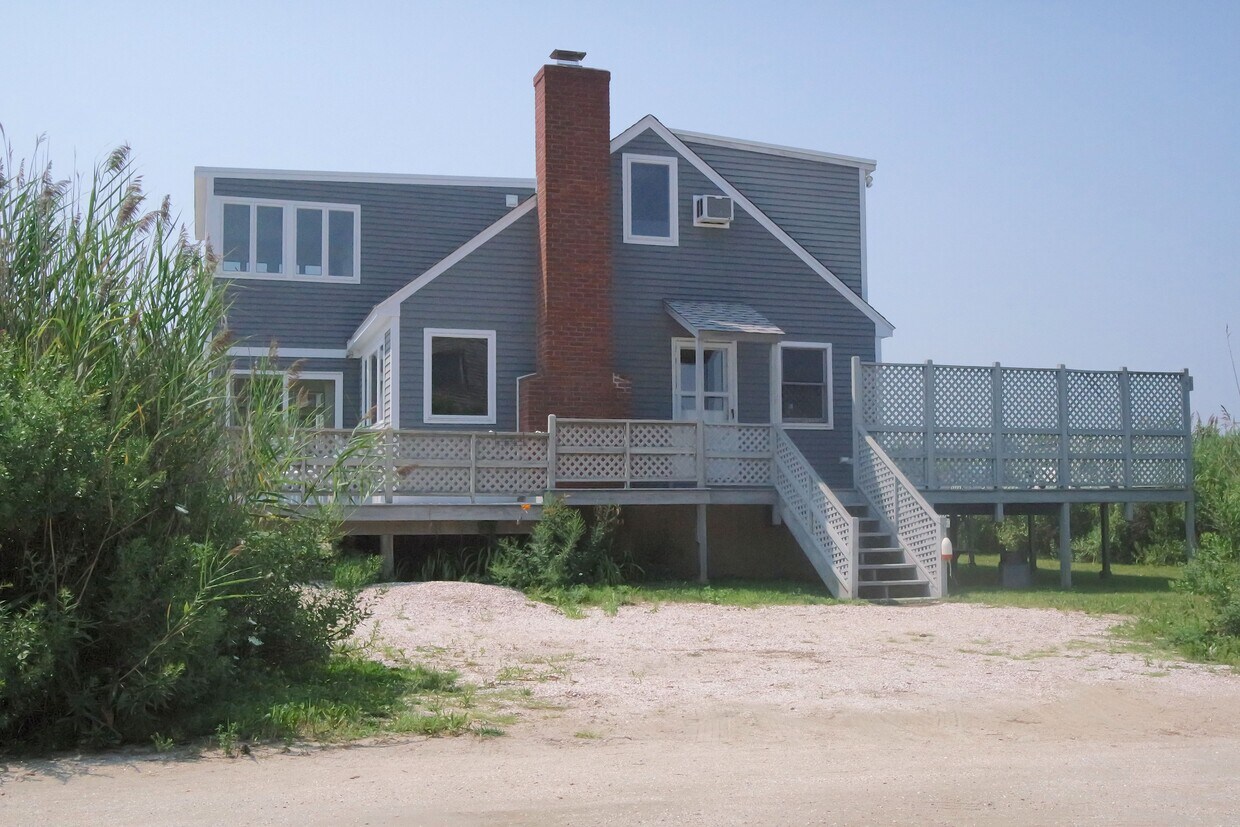 Foto principal - 121 Neck Rd
