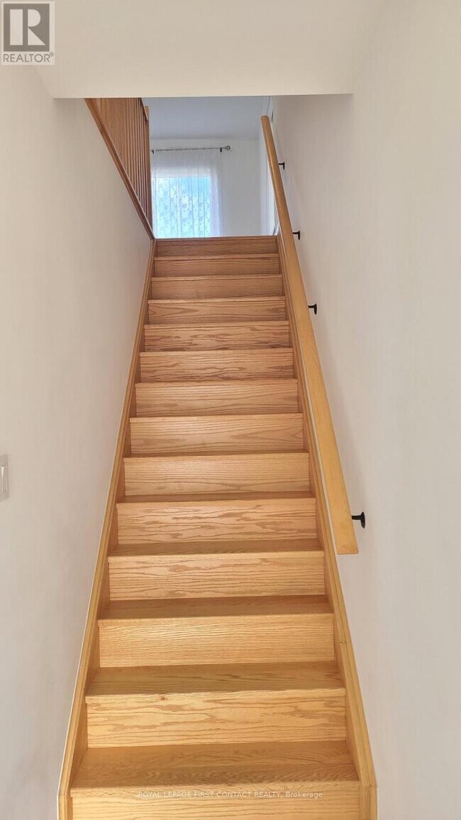 Building Photo - 31 Fairlane Ave