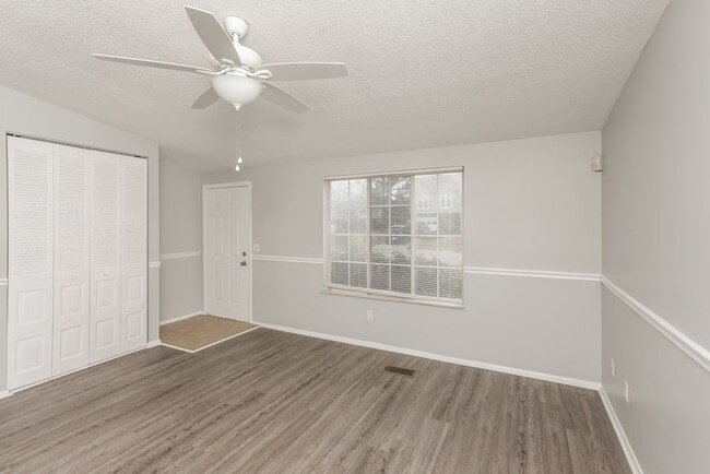 Building Photo - 30 Wayland Ct