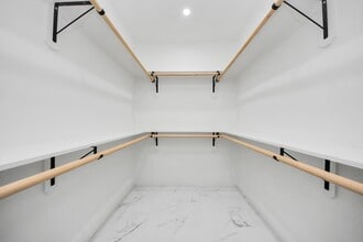 Building Photo - 11503 Duane St