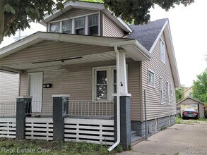Building Photo - 6912 Mansfield St