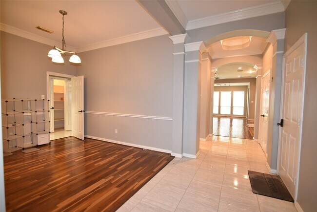 Foto del edificio - 122 Kentwood Ridge Ct