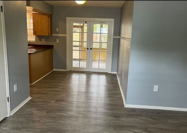 Building Photo - 98 Surf Dr