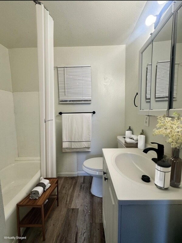 Foto del edificio - 150 S Main St