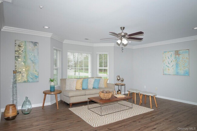 Building Photo - 1301 Dolphin Ln