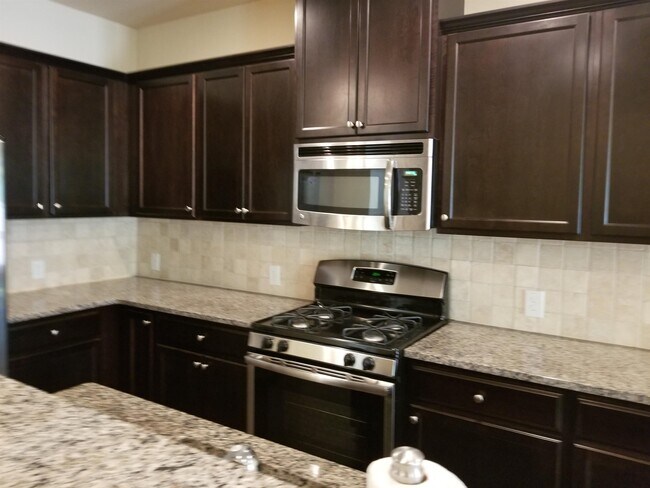 Foto del edificio - 3199 Hallmark Ln NE