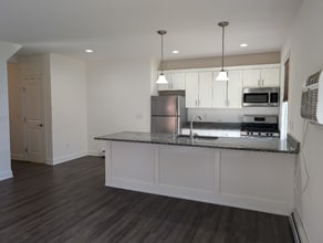 Building Photo - 476 Terrace Blvd