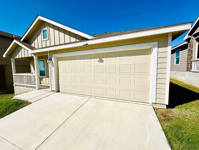 Building Photo - Charming 3-Bedroom, 2.5-Bath Home in the desirable Sage Meadows Community!
