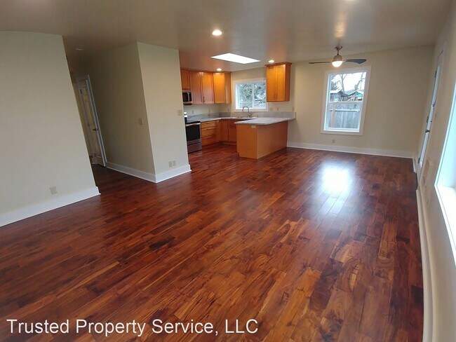 Foto del edificio - 2 br, 1 bath House - 3321 Oregon Ave