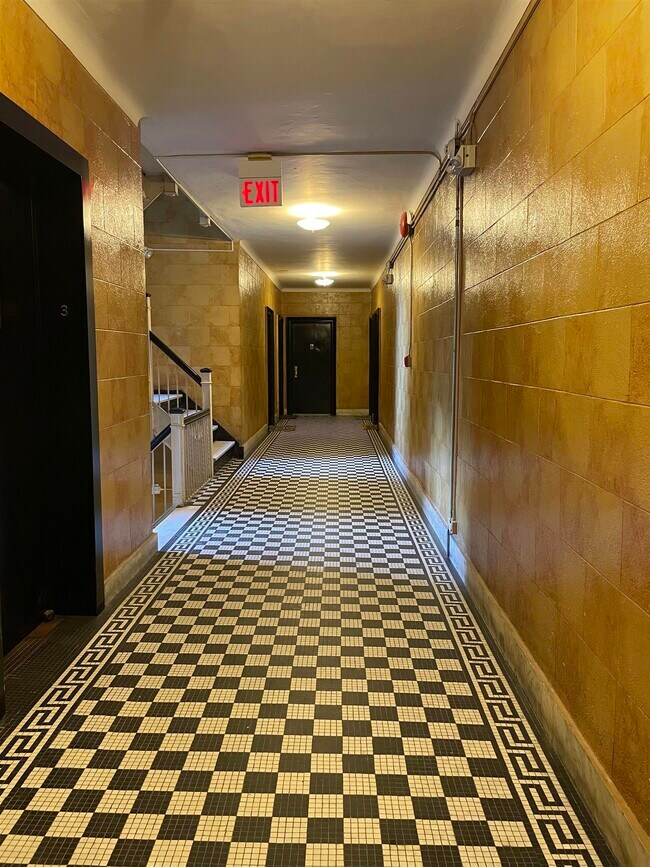 Foto del edificio - 6701 Boulevard E