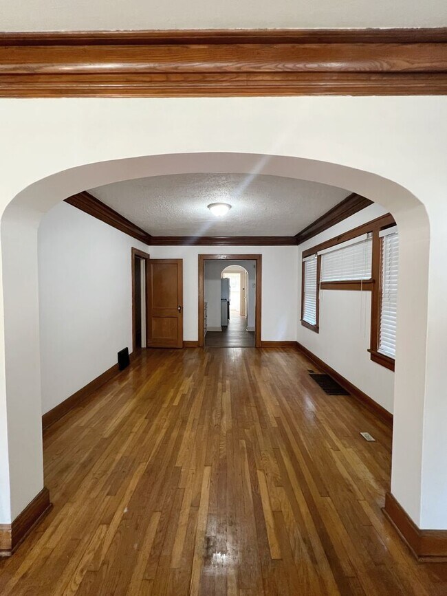 Foto del edificio - SEE IT NOW: Beautiful 3-Bedroom Bungalow i...
