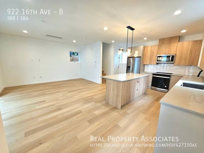 Foto del edificio - 922 16th Ave