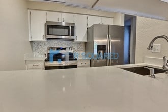 Building Photo - 1850 Grant Ave S