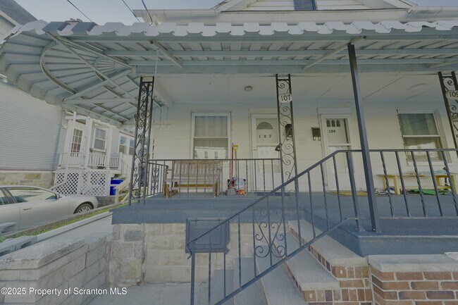 Building Photo - 107 S Sumner Ave