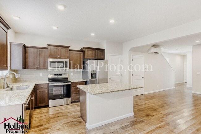 Building Photo - Beautiful Townhome with Attached Garage in Desirable Community!