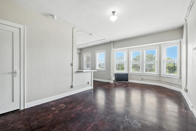 Foto del edificio - 111 E 16th St