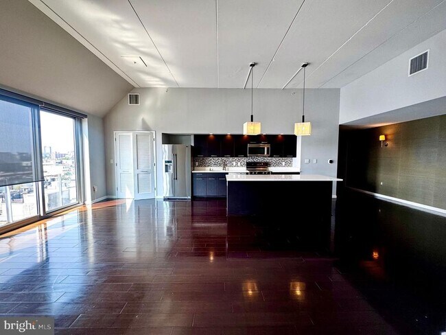 Foto del edificio - 603 N American St