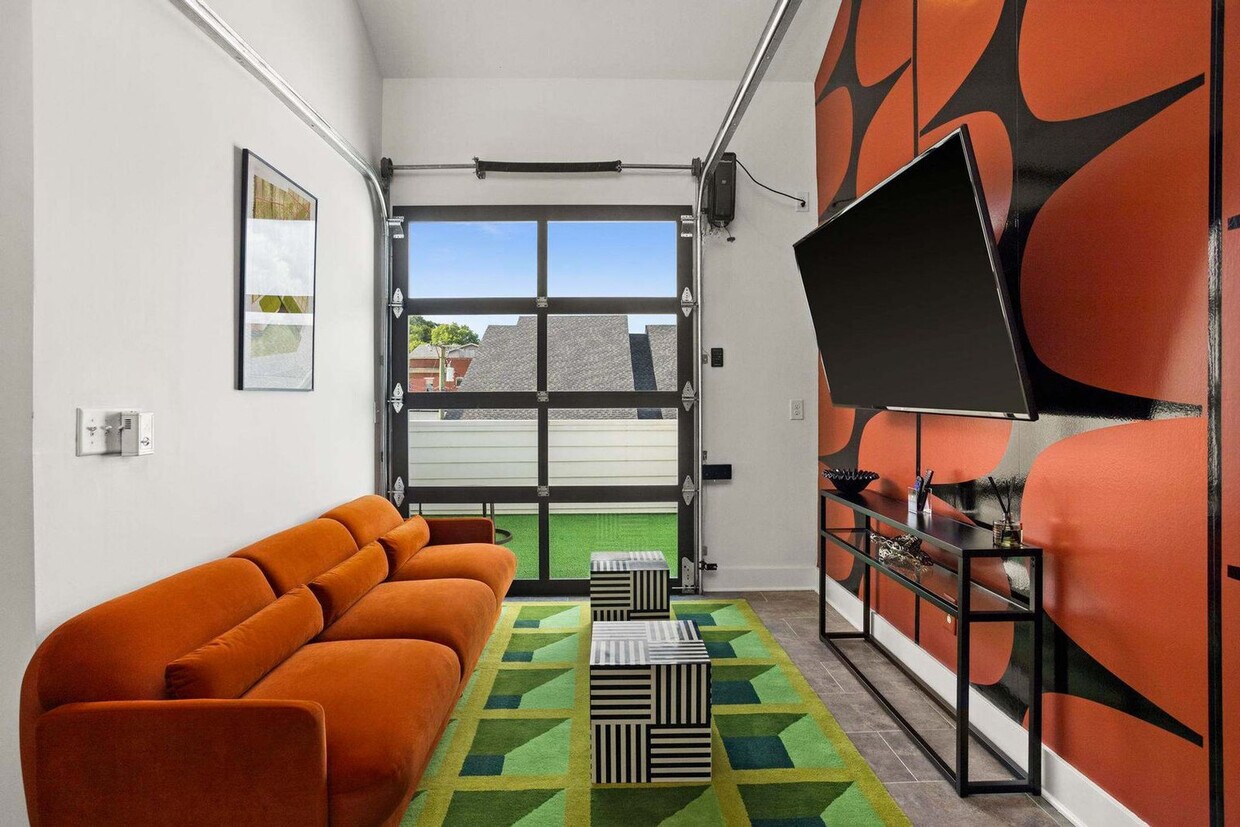 Foto principal - 770 E Argyle Ave