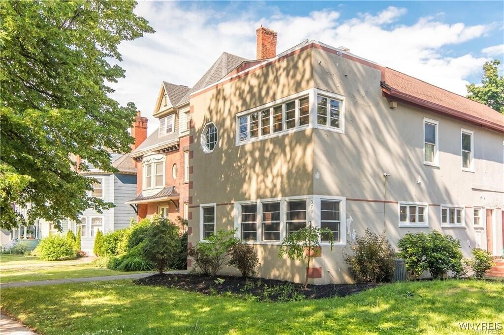 Foto principal - 371 Linwood Ave
