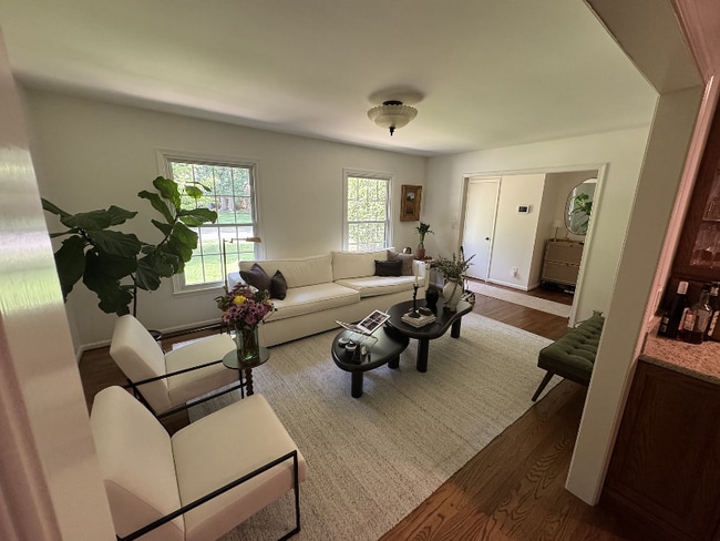 Foto del edificio - 702 Newport Cir