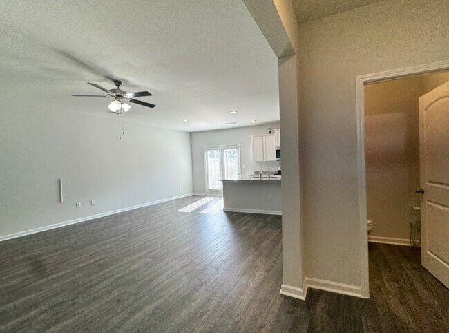 Foto del edificio - 4355 Newland St