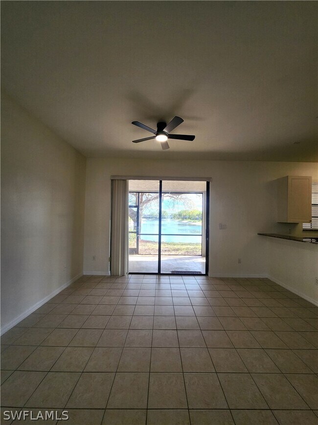 Foto del edificio - 14708 Sutherland Ave