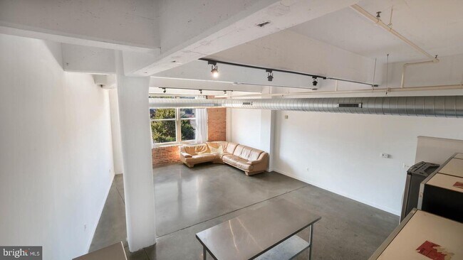 Building Photo - 444 N 4th St