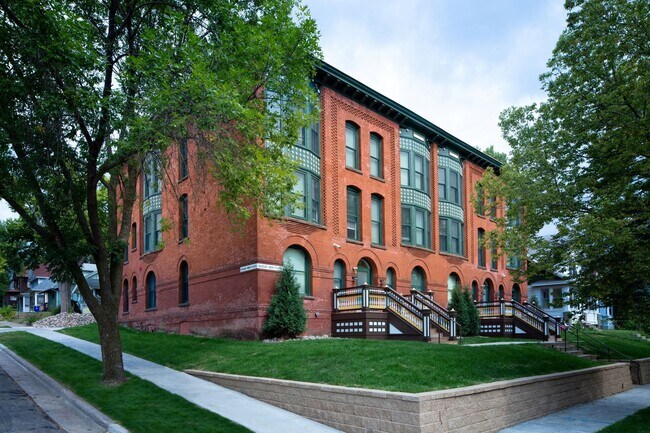 Foto del edificio - Euclid View Flats