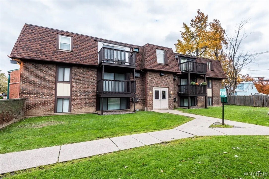 Foto principal - 2481 Sheridan Dr
