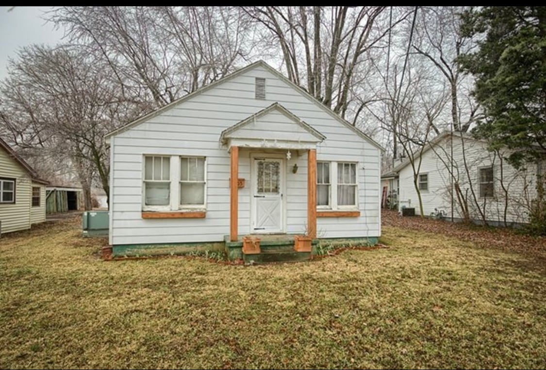 Primary Photo - 2105 Bluff Ave