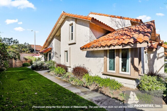 Foto del edificio - Beach Townhome Vacation Rental with two car garage!